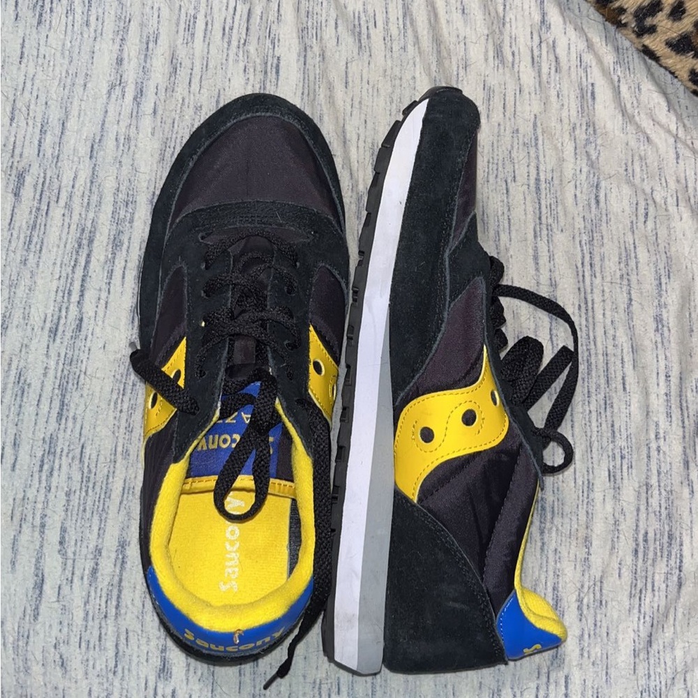 U.S 8.5. UK 9